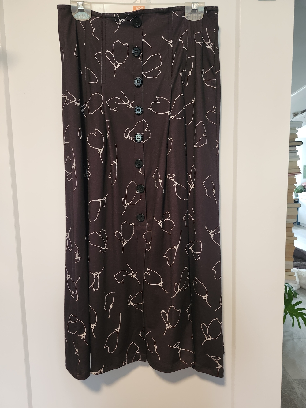 BNWT - ASOS Black & White Floral Midi Skirt – Button Front